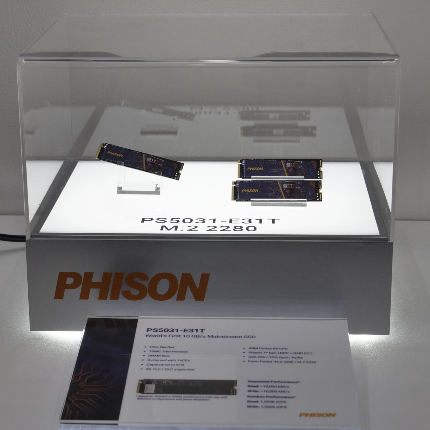 群联展出“全球首款”无 DRAM PCIe 5.0 SSD 主控 E31T:速度超 10GB/s、台积电 7nm 工艺