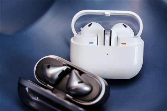  从 HiFi 音质到 AI，三星 Galaxy Buds3 系列体验大升级 