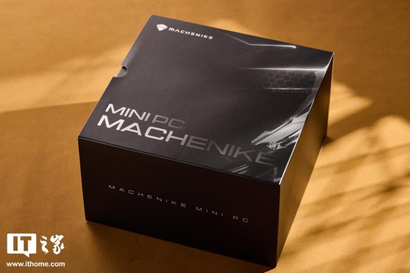 小巧机身双网口,机械师 Mini GTX 迷你主机图赏