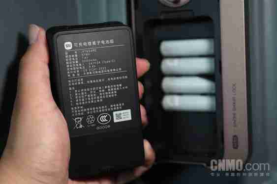 小米智能门锁 M30 Pro 体验:猫眼双摄 + 屏幕,你想要的他都有