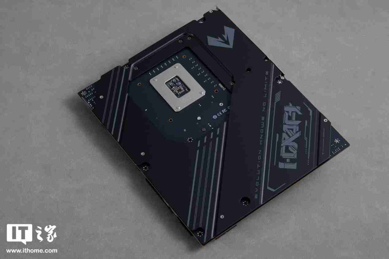 铭瑄 iCraft Z890 Pacific 主板评测:用料扎实,拓展性强
