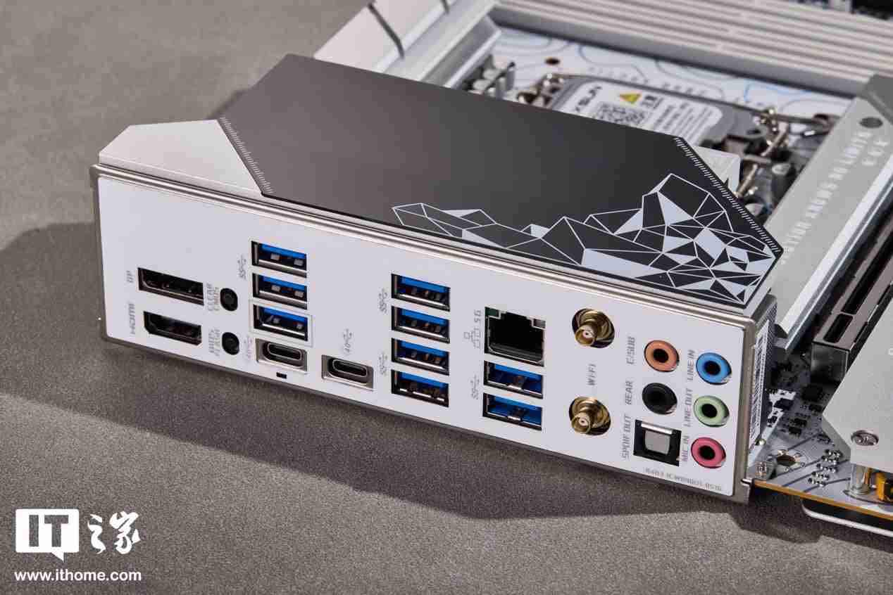 铭瑄北冰洋 Z890 ARCTIC 主板评测：白色装机绝配，BIOS 体验大提升