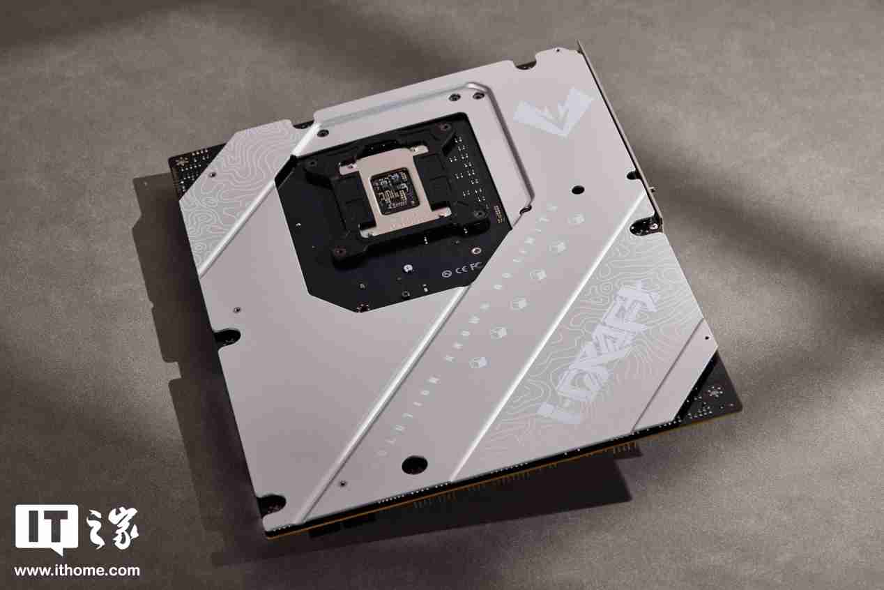 铭瑄北冰洋 Z890 ARCTIC 主板评测：白色装机绝配，BIOS 体验大提升
