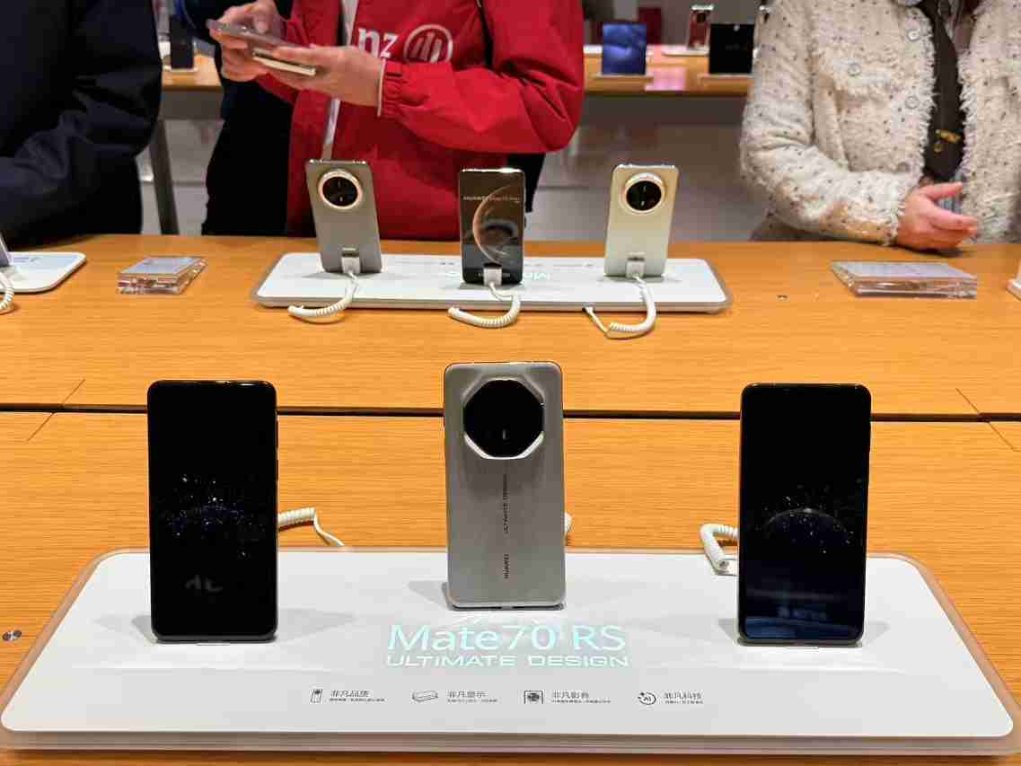 这年头谁还在线下门店买手机?在广州跑一圈后我们找到了答案