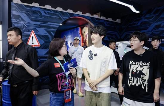 开启高质量娱乐新篇章:三星携多款电竞显示器亮相 2024 ChinaJoy