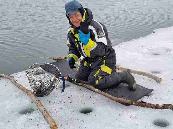 冰河奇迹!三星 S23 Ultra 浸泡 3 米深水下 5 小时仍存活