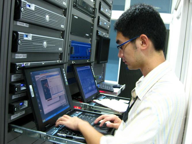 突发流量导致 Nginx 服务拒绝连接的应急方案