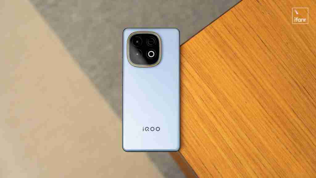 8000mAh 大电池，是手机、板砖还是充电宝？