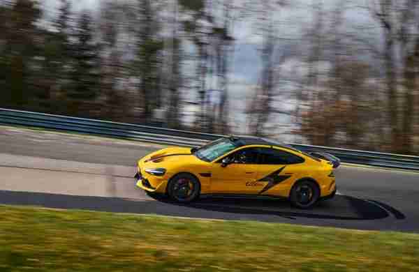  小米汽车：已推进新版本的开发和测试 预计用时 4-8 周 