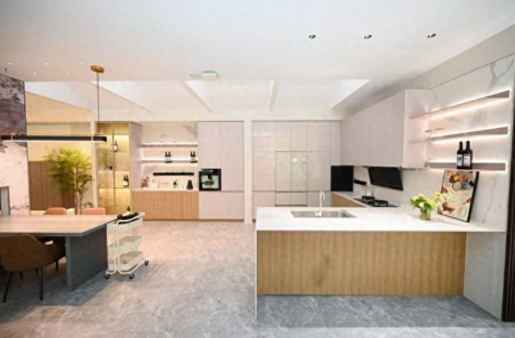 三翼鸟月活破千万，线上线下双增长