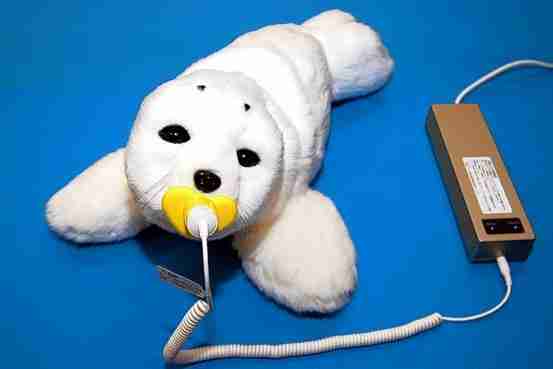  好抽象，韩国给独居老人发 AI 玩偶，24h 陪伴 + 健康监测 