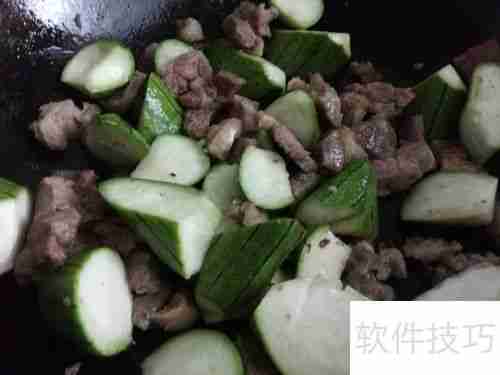 低脂高蛋白:牛肉炒丝瓜健康食谱