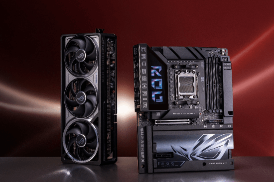 华硕ROG X870E HERO BTF背置主板震撼科隆游戏展