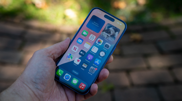 为什么iPhone14Plus升级后屏幕无反应如何强制重启?快速按音量键后按电源键