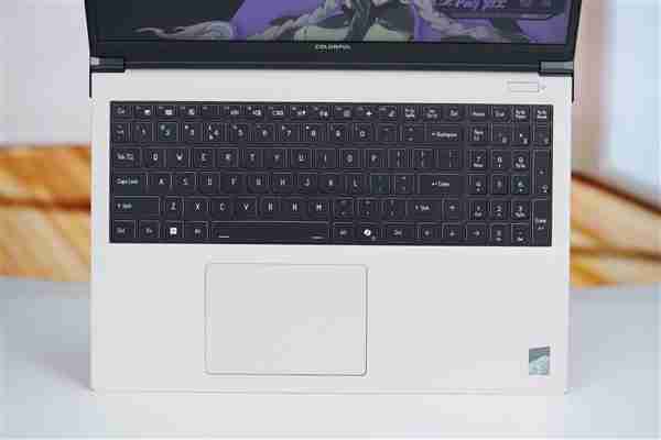 长江存储PC42Q SSD加持！ 七彩虹隐星P16 Pro图赏