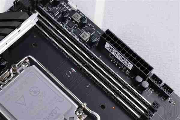 武士出击！影驰联盟B860M WiFi黑武士主板评测