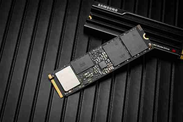 三星9100 PRO 8TB固态硬盘评测 “海纳百川”全程高能