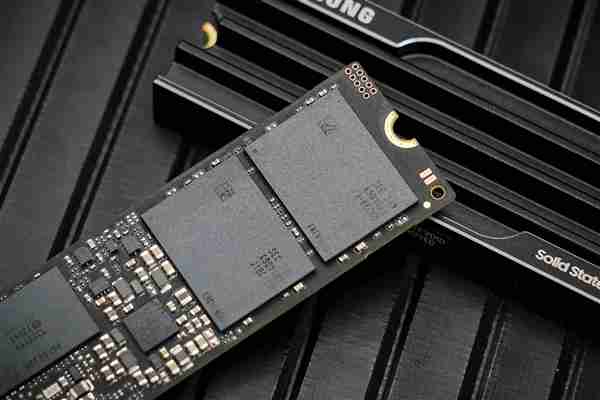 三星9100 PRO 8TB固态硬盘评测 “海纳百川”全程高能