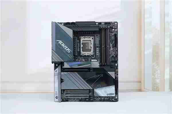 技嘉首家确认！Z890主板支持Intel下代酷睿Ultra 200S Plus