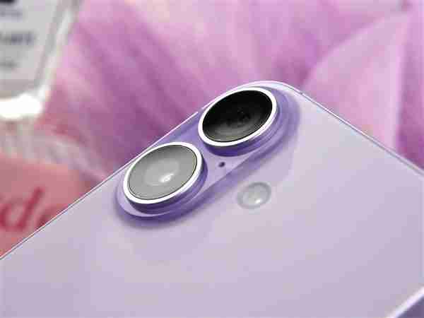 iPhone 17首发上手:这次比Pro值