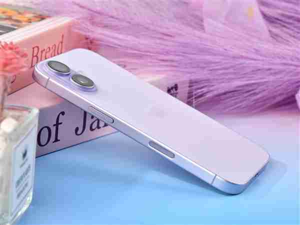 iPhone 17首发上手:这次比Pro值