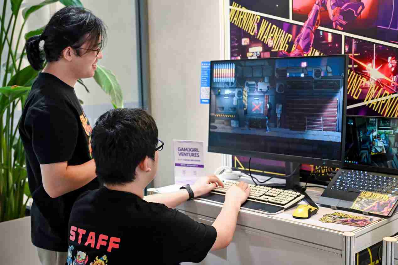 飞利浦EVNIA亮相2025CUSGA，赋能游戏创作新生力量！