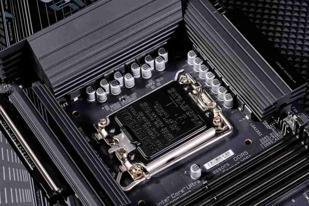 技嘉 B860M AORUS PRO WIFI7 电竞雕主板深度评测:主流价位下的高端电竞利器