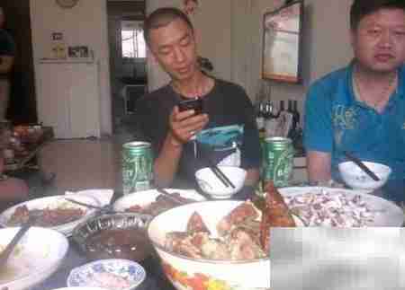 老婆不在家，饿了咋办？