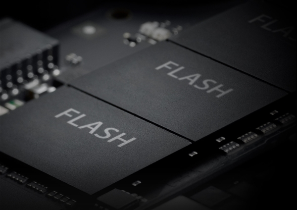 200TB SSD被AI热捧,PLC闪存欲试身手