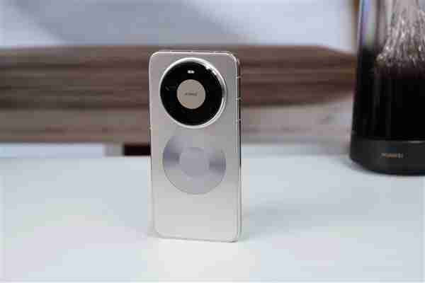 性能全开！华为Mate 80 GTS最快明年3月发：配散热风扇 搭更强版麒麟9030