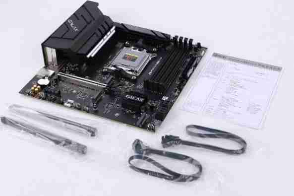 中端装机新方案！影驰联盟 B650M Wi-Fi 黑武士 PLUS 主板评测