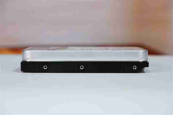 每碟片3TB!希捷银河Exos M 30TB硬盘图赏