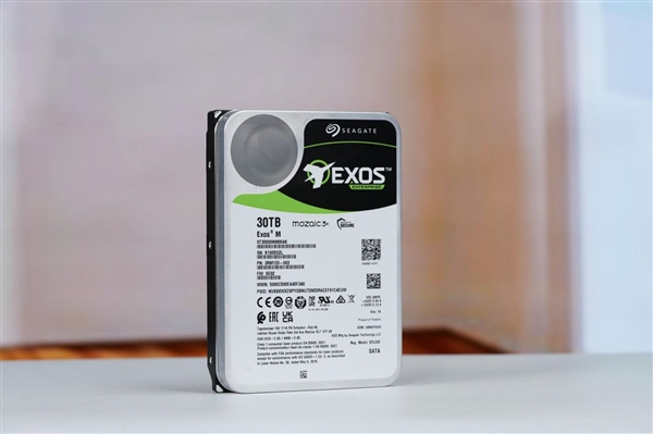 每碟3TB！希捷Exos M 30TB硬盘实拍