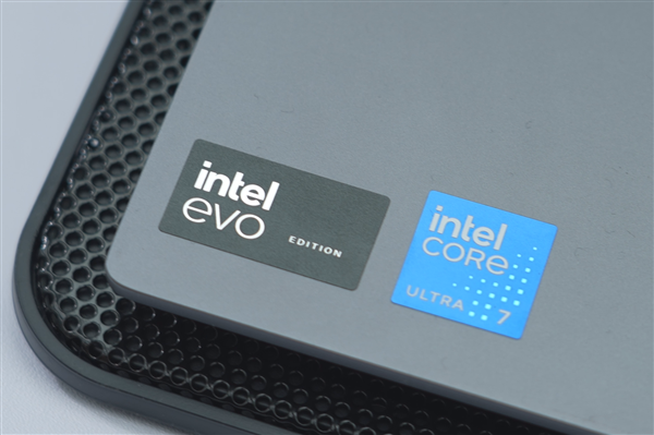 终于知道酷睿Ultra X什么意思了！满血12核心核显