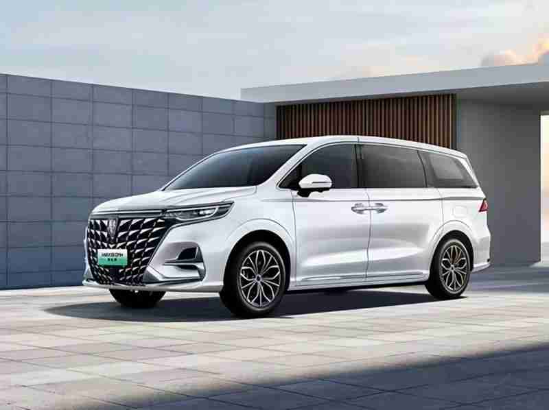 7座MPV别瞎挑!荣威iMAX8DMH是实在货,带娃接客户,还省油