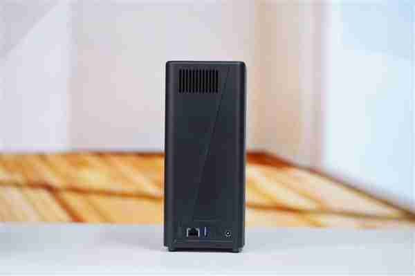 升级X86架构性能大提升！极空间Z2 Ultra图赏