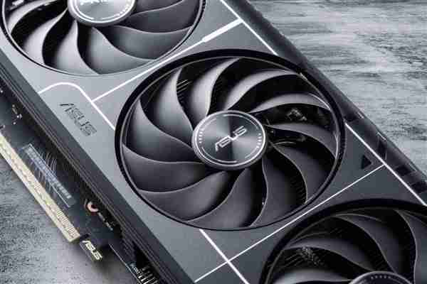 告别卡顿！华硕5070显卡助力AI创作速度飞起
