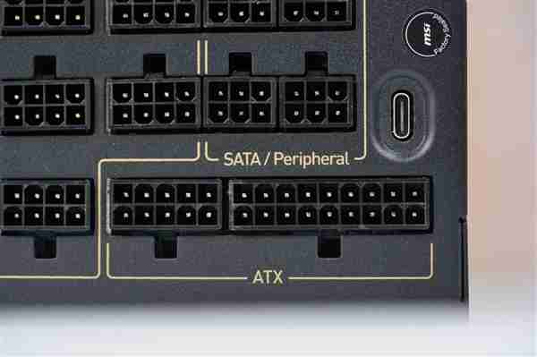 轻松驾驭RTX 5090！微星MEG Ai1600T PCIE5超神电源图赏