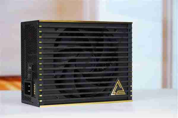 轻松驾驭RTX 5090！微星MEG Ai1600T PCIE5超神电源图赏