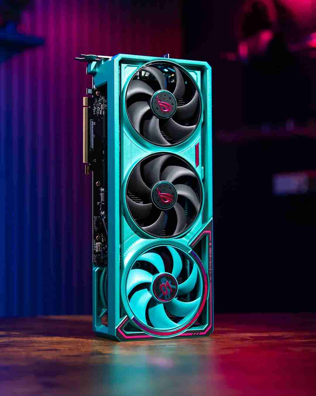 双十二升级焕新 ROG夜神RTX5080 RO姬x初音未来版显卡