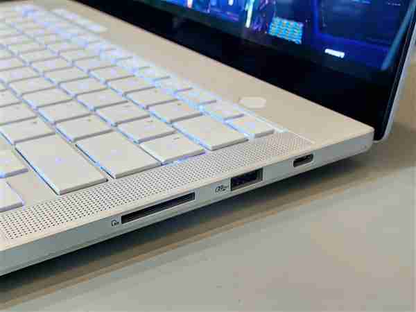 华硕发布ROG幻14/16 Air 2026款:升级星云原画屏、至高RTX 5090