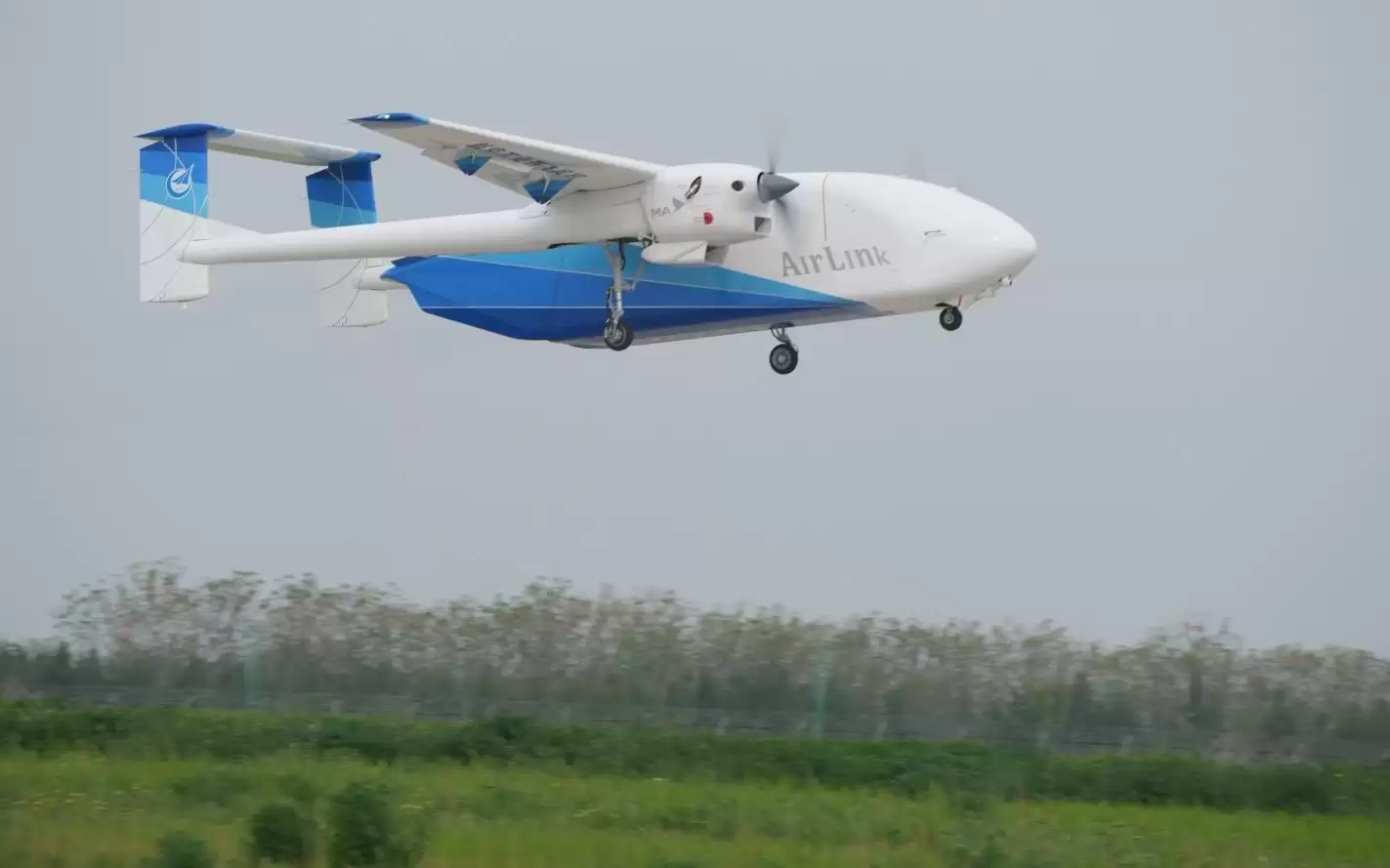HH-200航空商用无人运输系统首飞成功 我国大型商用无人运输装备领域取得新进展