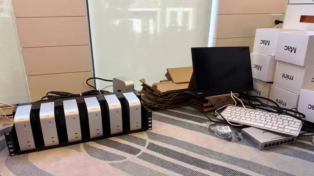 云调用AI太贵:开发者自建48台Mac mini集群,撑起Overcast播客转录