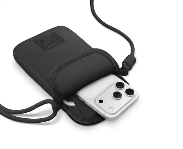苹果官网上架Herschel Cloudform iPhone斜挎包,59.95美元
