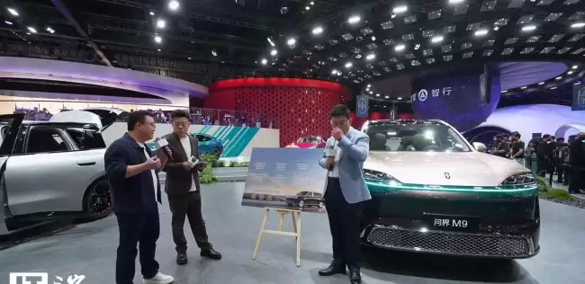 余承东透露全新问界 M9 Ultimate 加长版将于今年 5 月发布