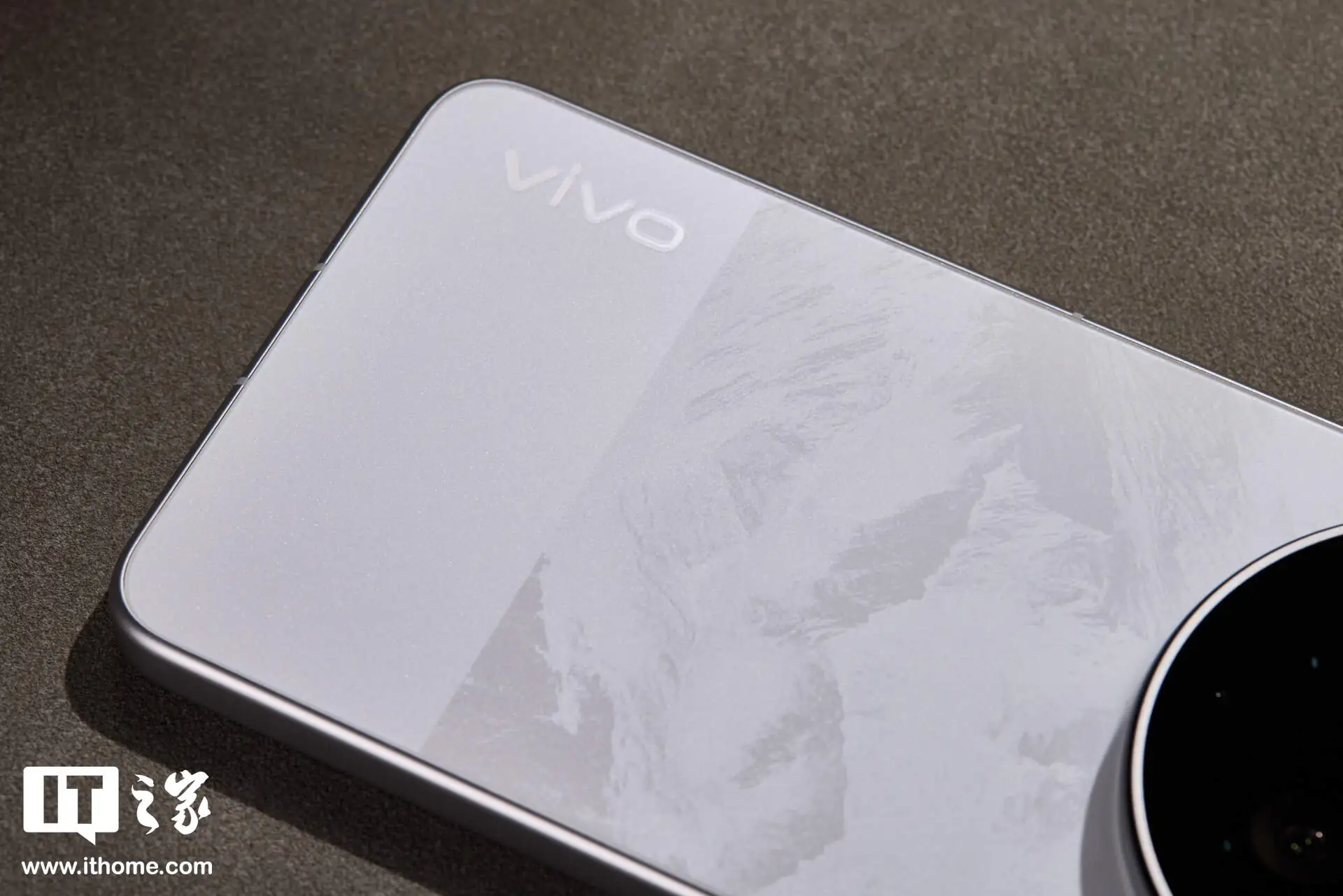 vivo X300 Ultra 摄影师套装图赏:用专业相机思路打造的“专业 V 单”