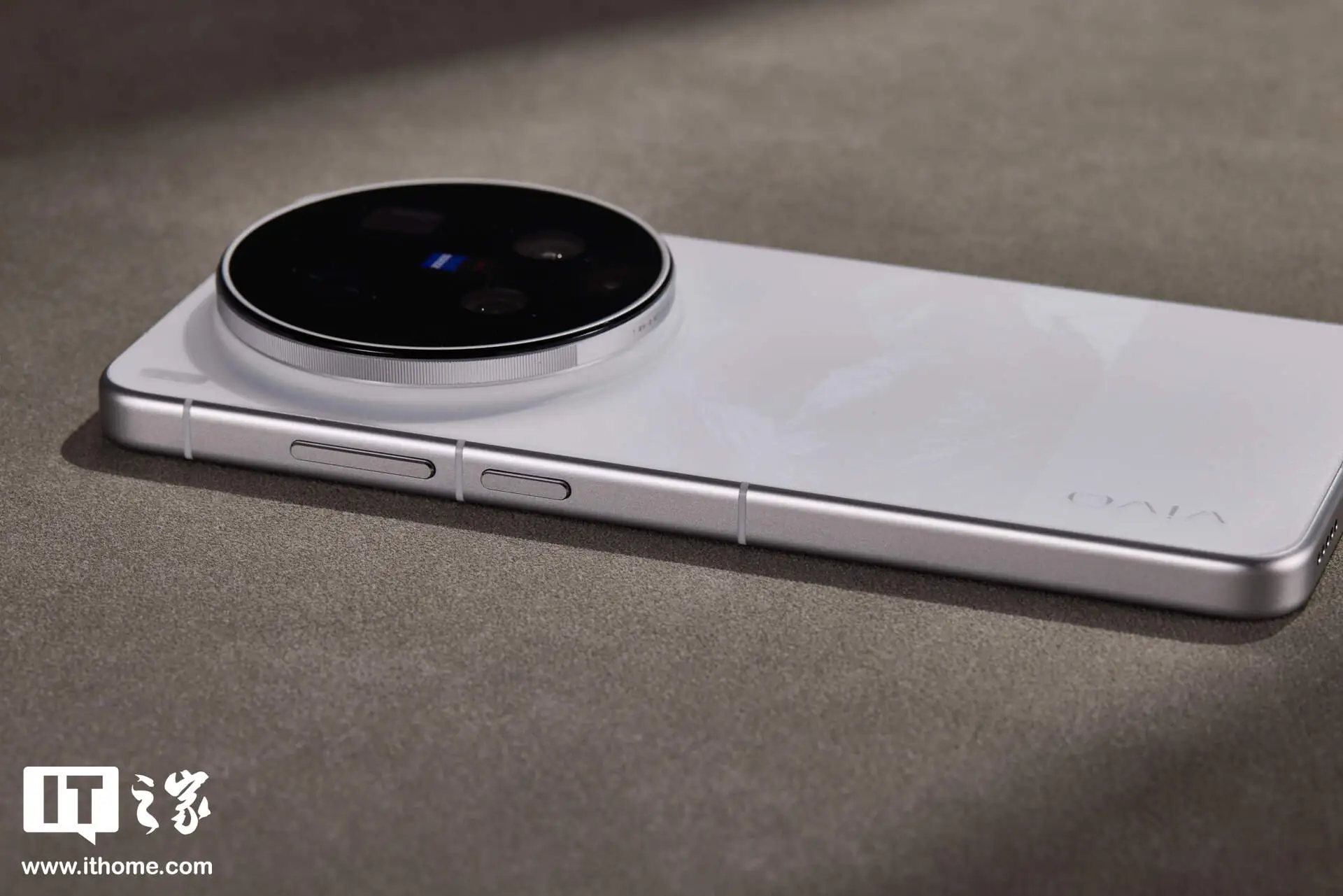 vivo X300 Ultra 摄影师套装图赏:用专业相机思路打造的“专业 V 单”