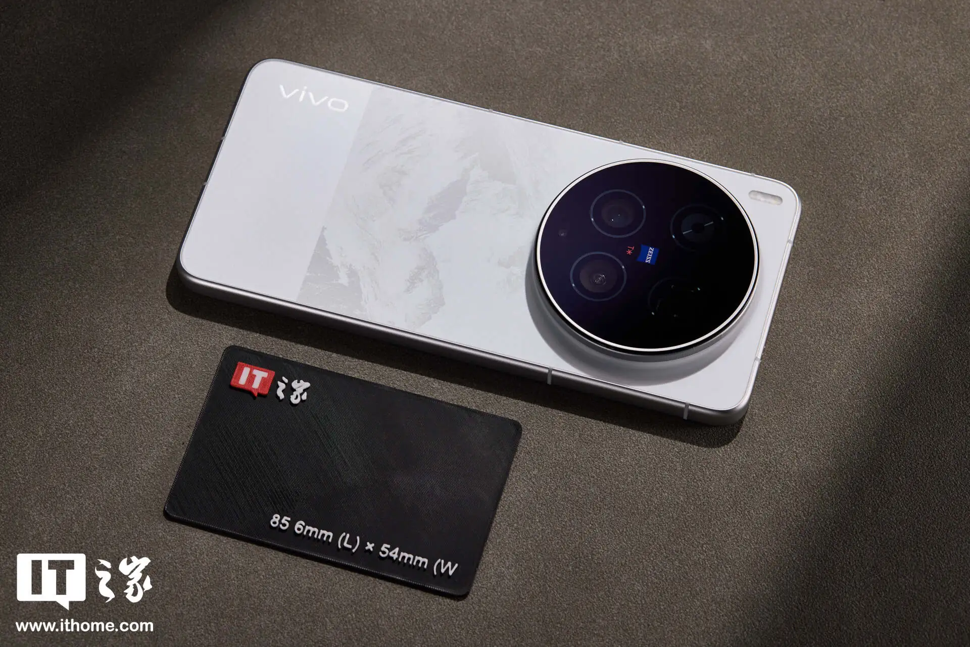 vivo X300 Ultra 摄影师套装图赏:用专业相机思路打造的“专业 V 单”