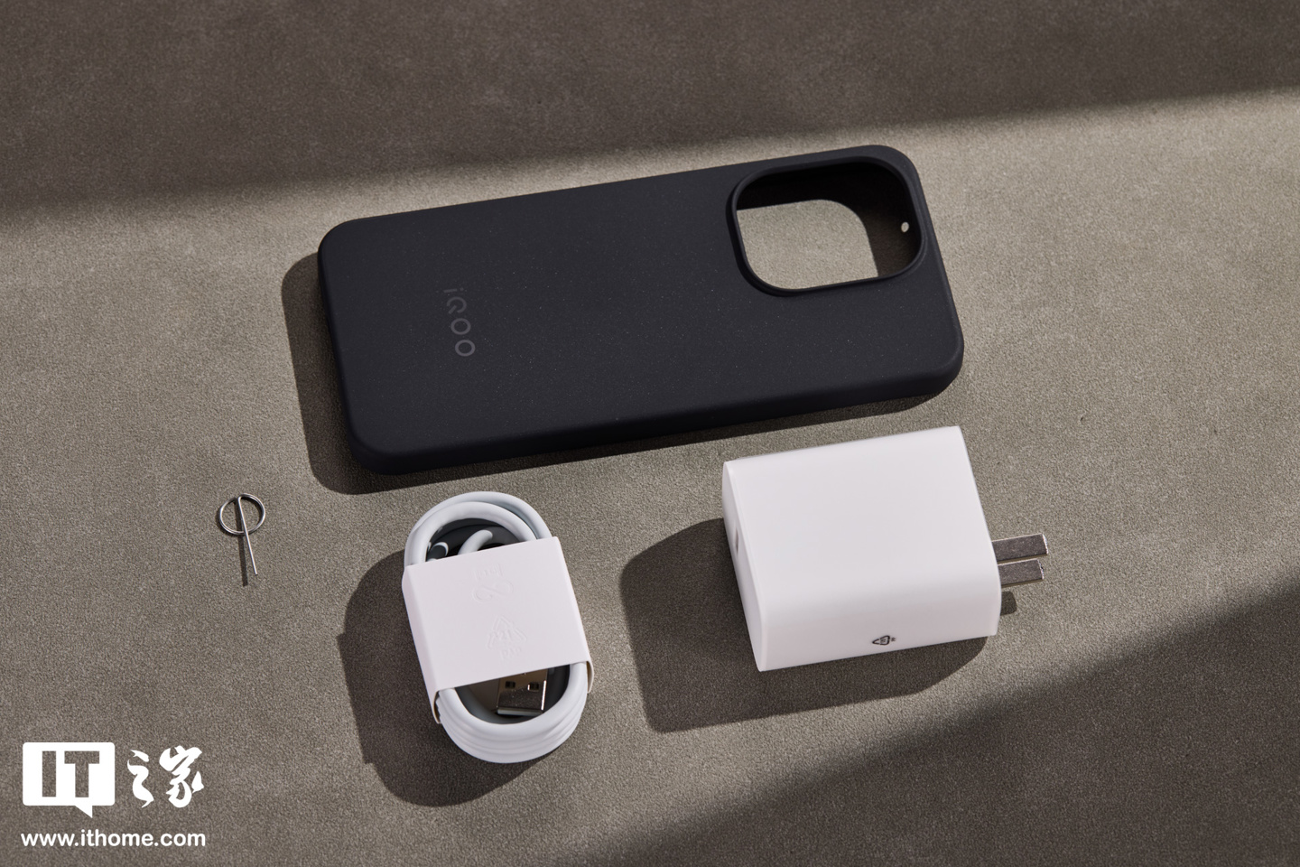 iQOO Z11 实拍图赏:iQOO 手机最大 9020mAh 电池 + iQOO 首个 165Hz 护眼电竞屏
