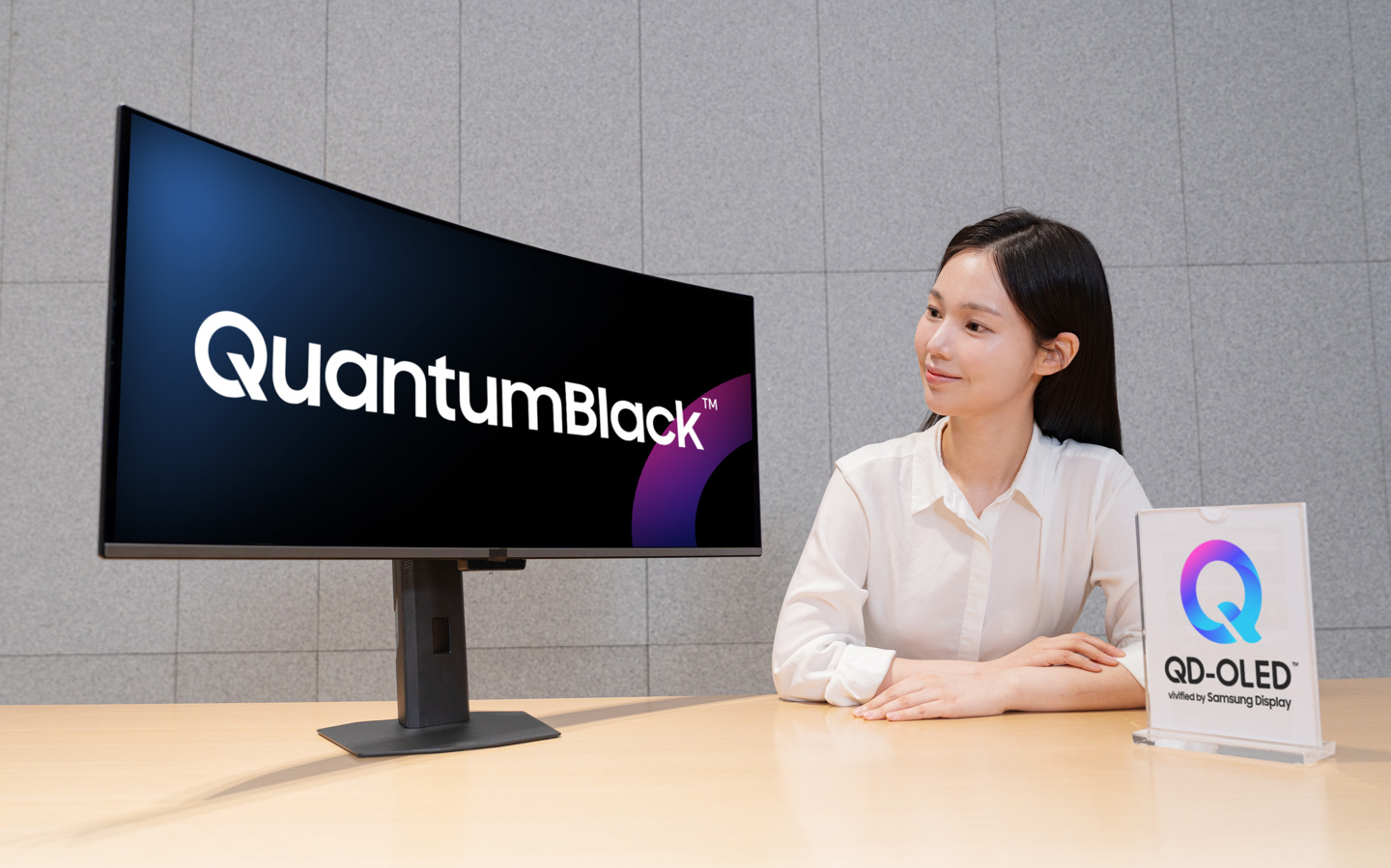 三星显示研发 QuantumBlack 薄膜:QD-OLED 显示器反射率降低 20%,3H 硬度